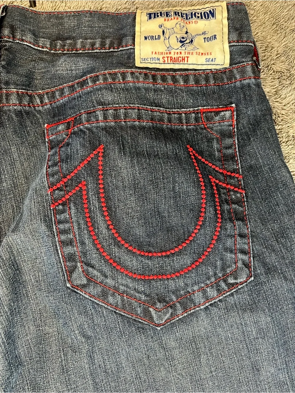 True Religion Men’s Dark Blue Straight Jeans with Red Stitching size 40